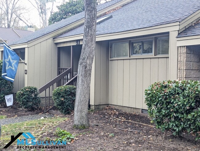 Primary Photo - 4100-4105 Five Oaks Dr