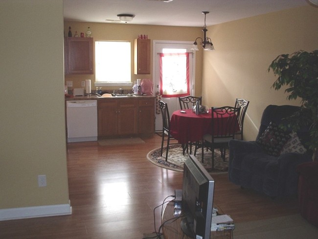 Interior Photo - Hilldale Drive Apartments