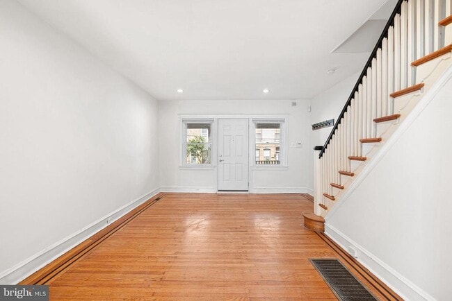 Building Photo - 871 N 22nd St