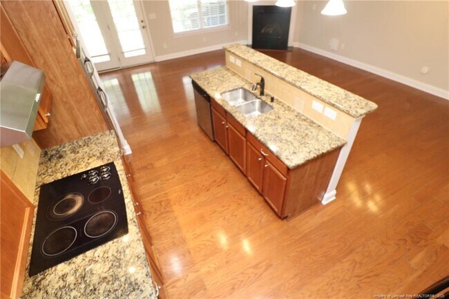 Building Photo - 218 Longchamp Ln