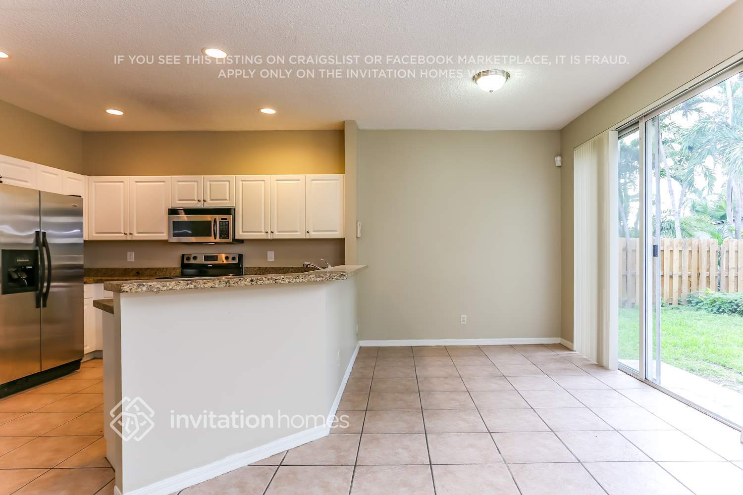 Building Photo - 10621 SW 14th Ct