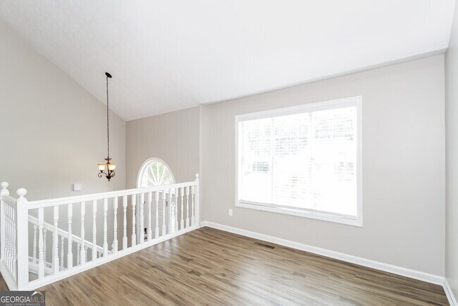 Building Photo - 2869 Overlake Run