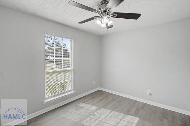 Building Photo - 1651 Latham Ct