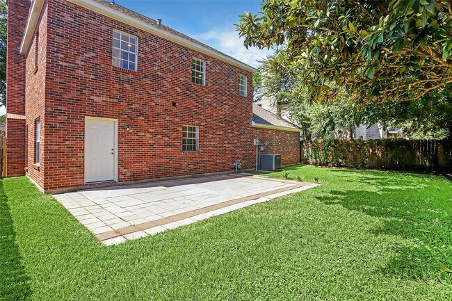 Building Photo - 12818 Chamberlain Dr