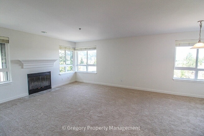 Building Photo - 12023 NE 204th Pl