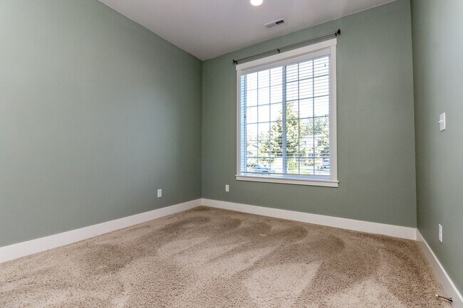 Building Photo - Beautiful Bell Hill Home in DuPont