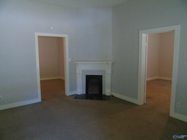 Building Photo - 517 Oshaughnessy Ave NE
