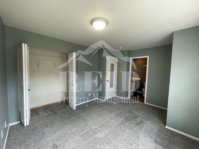 Building Photo - 9595 Long Point Ln NW