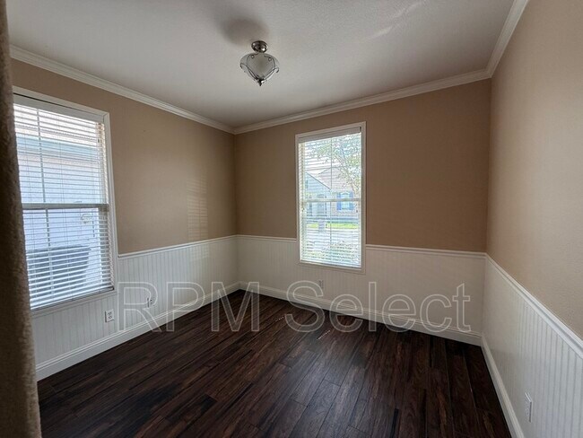 Building Photo - 1899 Dawnelle Way