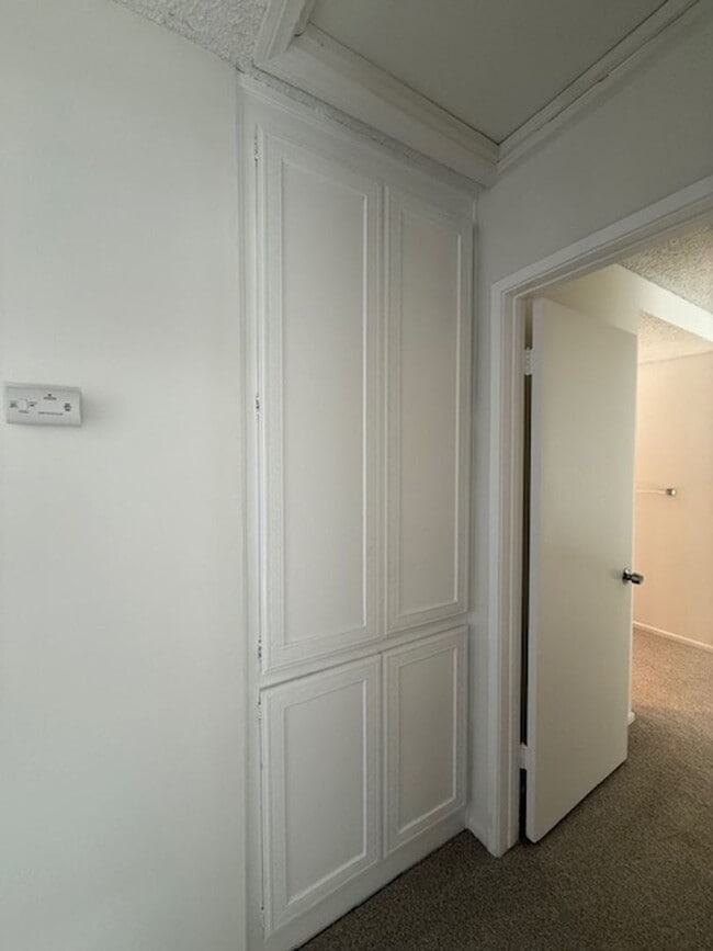 Building Photo - 420-22 Rees Street