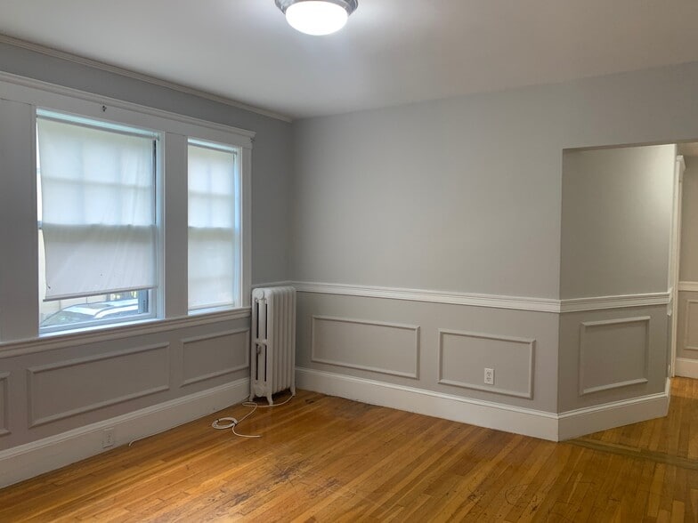 Building Photo - 136 Arlington St