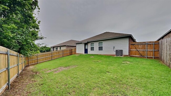 Building Photo - 1432 Dustin Dr