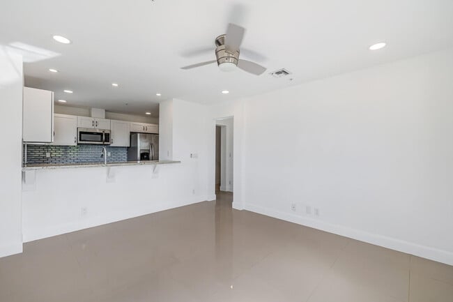 Building Photo - 456 NW 41st St