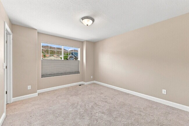 Building Photo - $2,745.95, 4 bed, 3.5 bath, located in Colorado Springs with Central AC