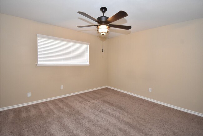 Building Photo - 1330 Westgreen Blvd