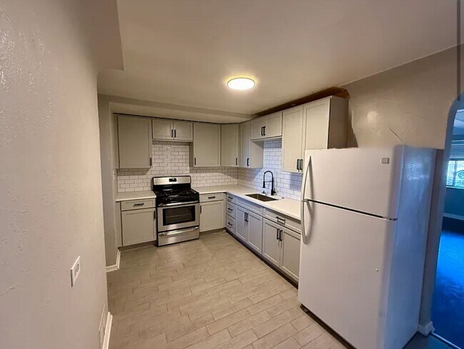 Building Photo - 4350 Decatur St