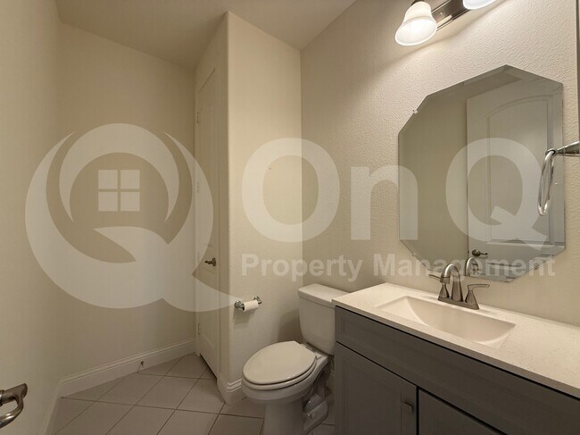 Building Photo - 1165 Clearwater Dr