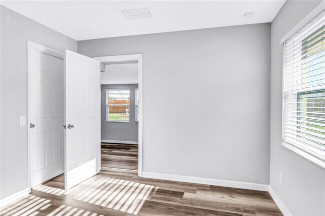 Building Photo - 4457 Chamber Ct