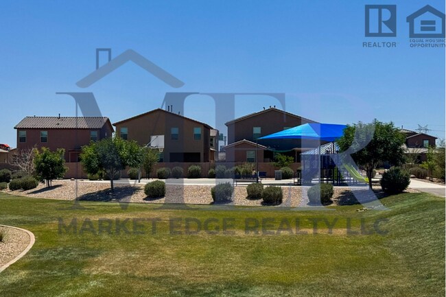 Building Photo - 4Bed/4Bath House w/2 Car Gar in Tucson! $1...