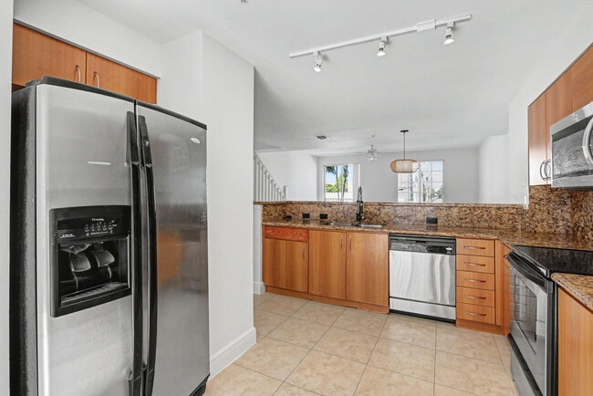 Building Photo - 350 NE 3rd St