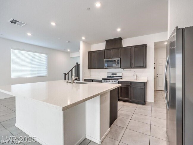 Building Photo - 6130 Sinks Canyon Ave