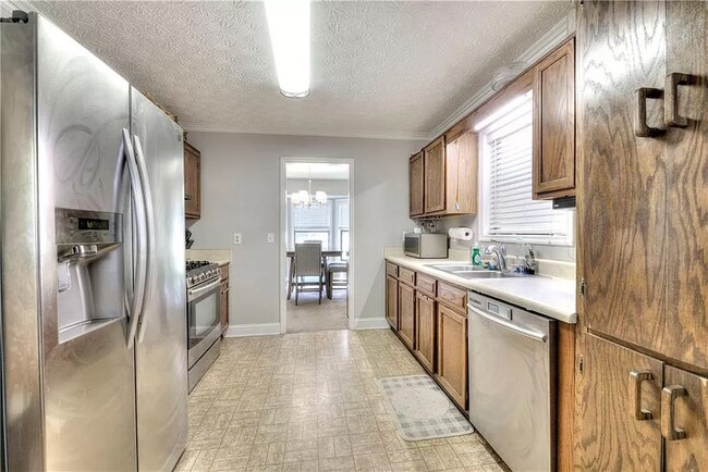Building Photo - 5560 Deerfield Pl