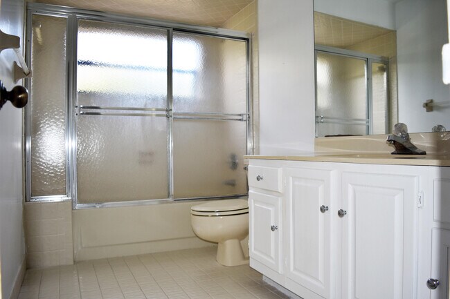 Building Photo - 13492 Exotica Ln