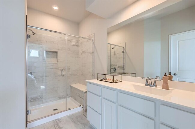 Building Photo - 5409 Charles Merle Dr