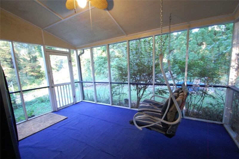 Building Photo - 5511 Burrus Ln