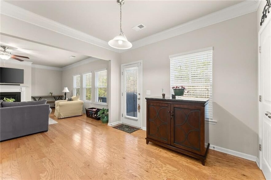 Building Photo - 128 Orange Cir