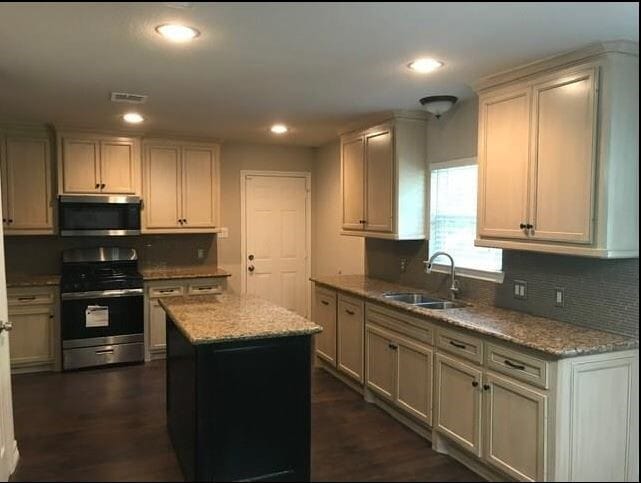 Building Photo - 5939 Marwood Dr