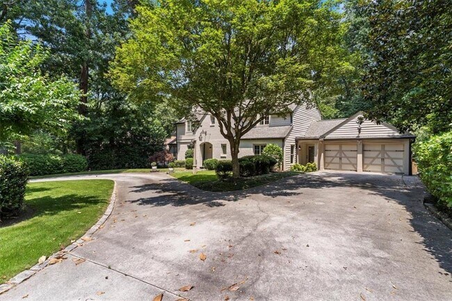Building Photo - 3825 Peachtree Dunwoody Rd