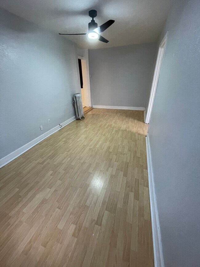 Building Photo - Pet Friendly 2 bedroom Apartment in SLC avenues