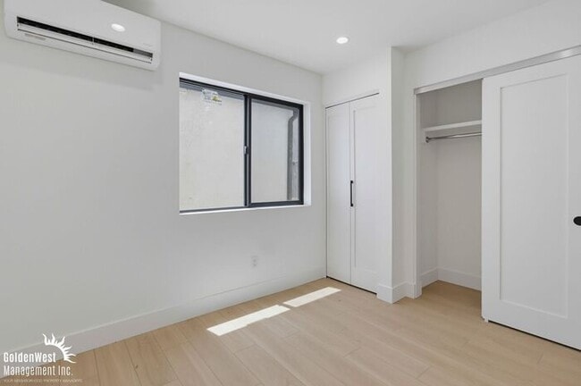 Building Photo - Newly Built Studio Apartment with Modern Kitchen & Stylish Finishes in San Diego!