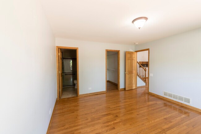 Building Photo - 754 Savannah Ln