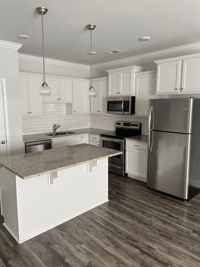 Stainless appliances - 78 Horizon Ln