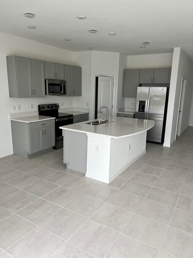 Building Photo - 8640 Lunar Skye St