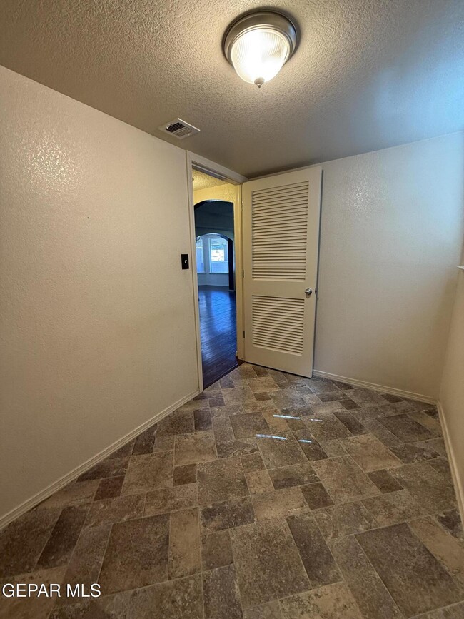 Building Photo - 12557 Paseo Lindo Dr