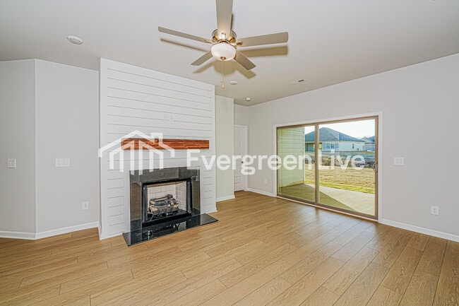 Building Photo - 104 Chain Bridge Circle