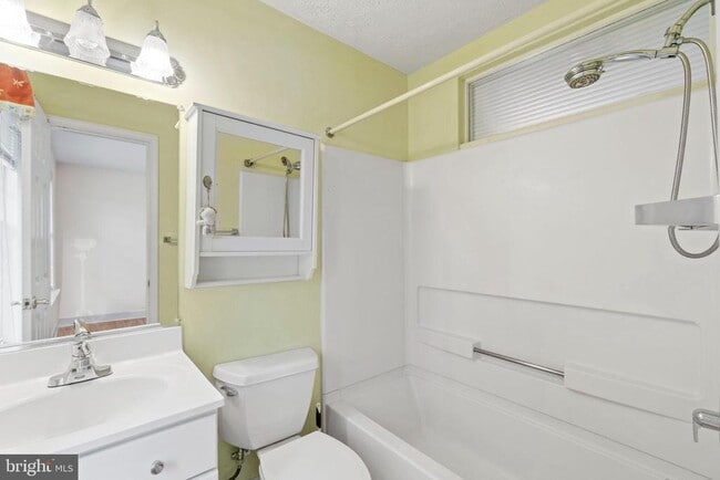 Building Photo - 1818 Panarama Ct