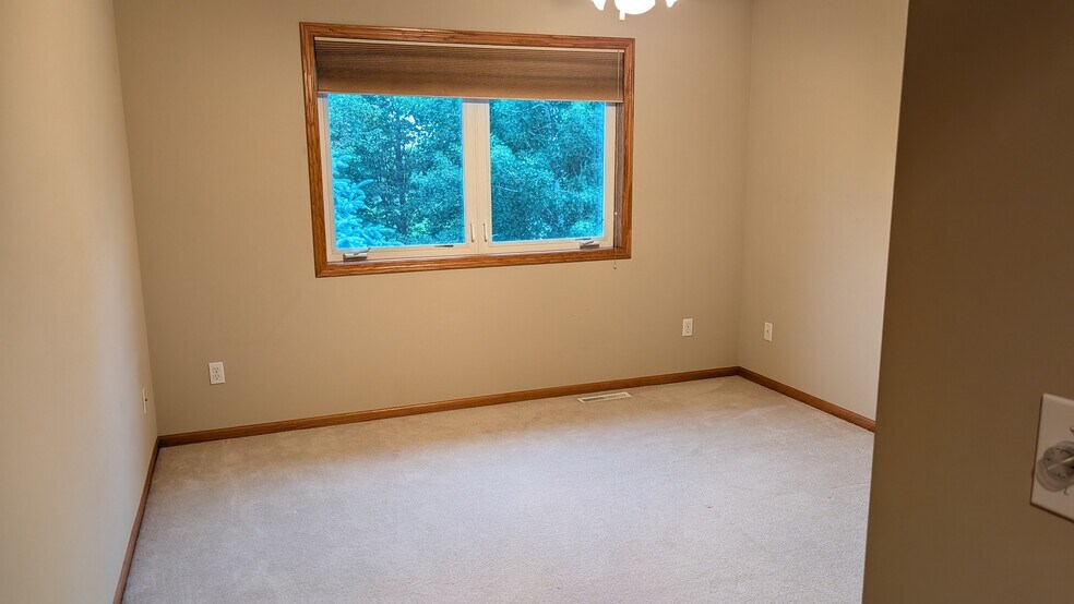 Bedroom 3 - 2669 Kathleen Ln NE