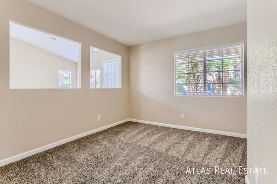 Building Photo - 712 Canyon Country Cir