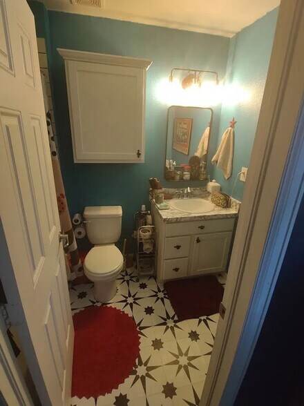 Building Photo - 1580 Tamarac St