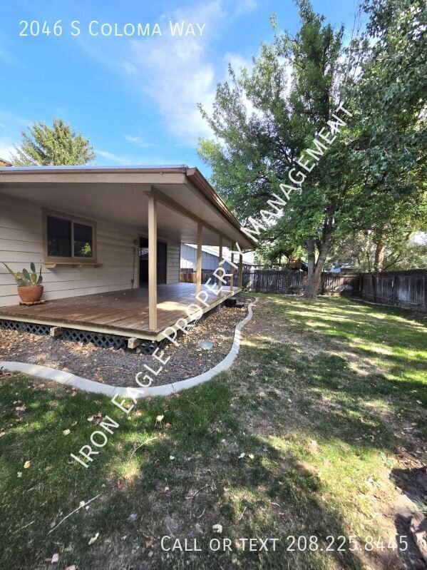 Building Photo - 2046 S Coloma Wy