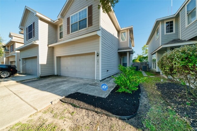 Building Photo - 2831 Hackamore Hollow Ln