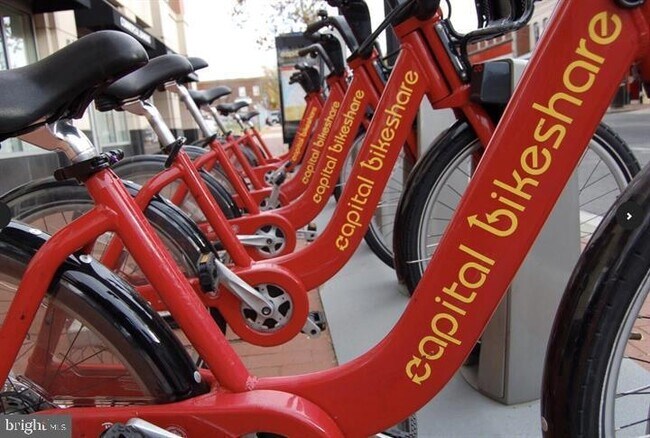 Building Photo - 1501 27th St SE