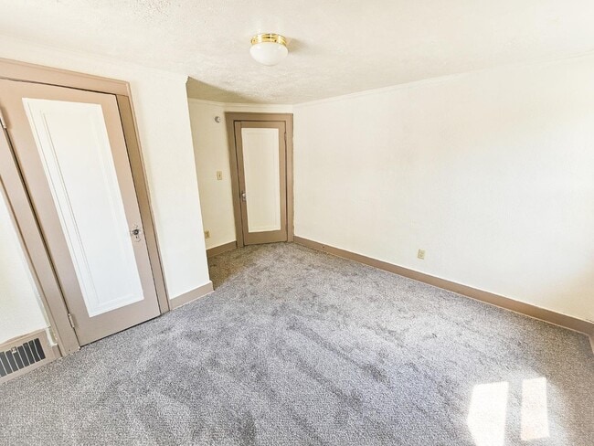 Building Photo - 1317 Brown St