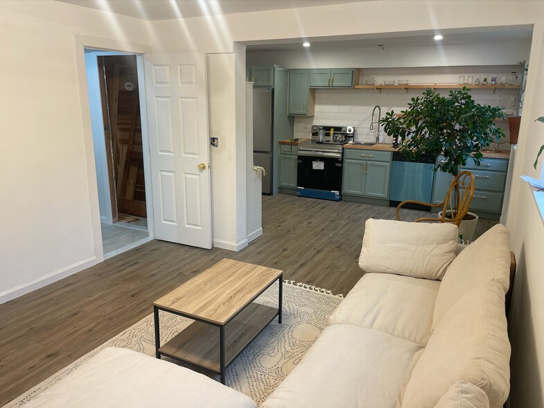 Living Room - 6010 Riggs Rd
