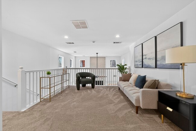 Building Photo - 1002 Cupp Ln