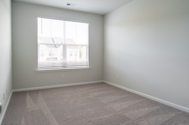 Building Photo - 163 Omalley Dr